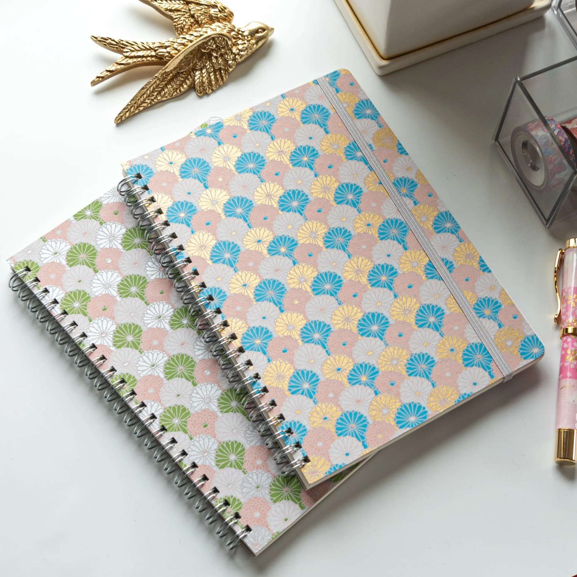Lavender Mist Pastel Chrysanthemum Hand-Dyed Yuzen Washi Spiral Notebook (A5)