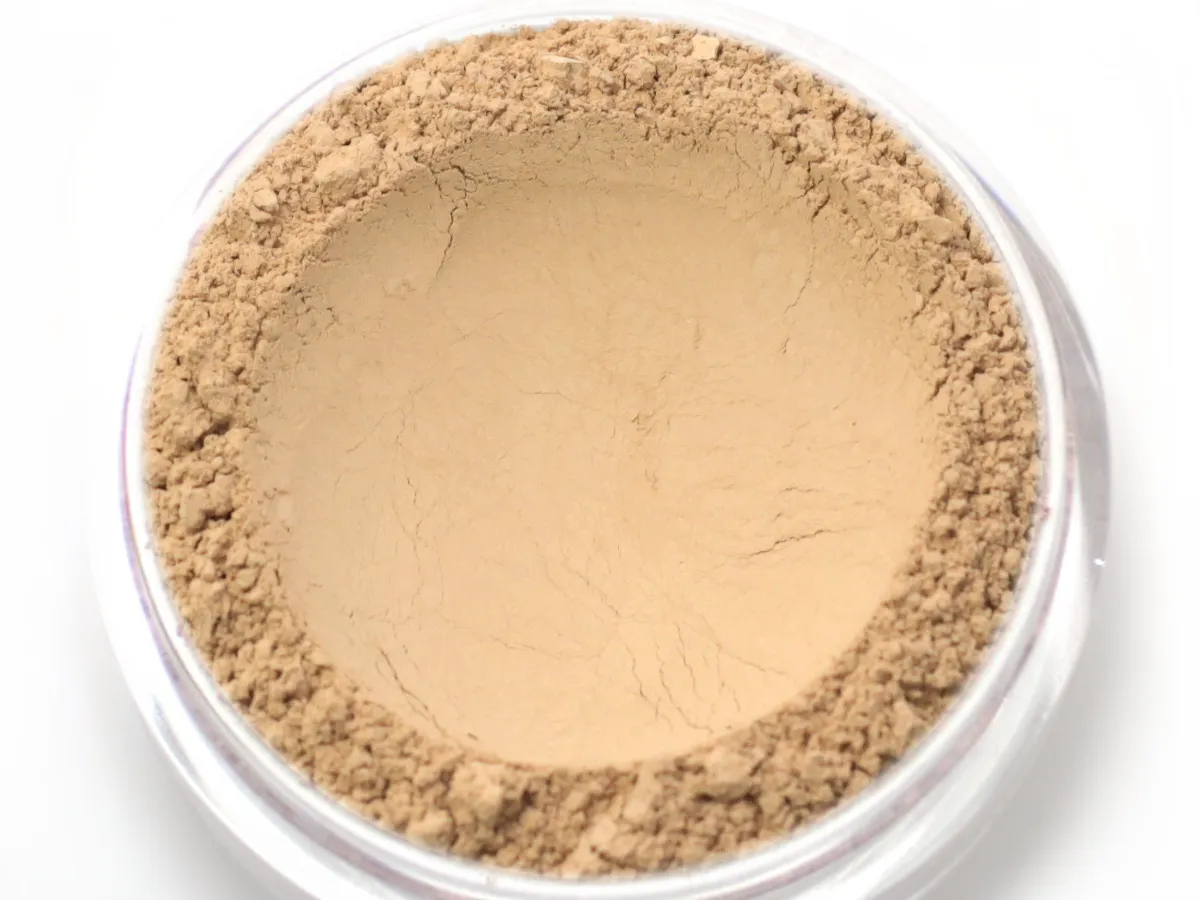 "Custard" - Mineral Wonder Powder Foundation