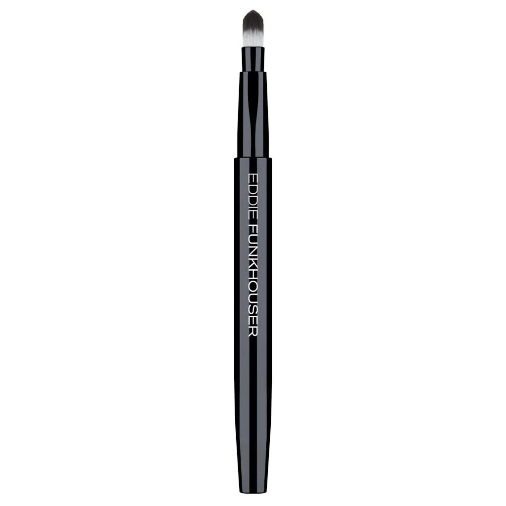 RETRACTABLE LIP BRUSH